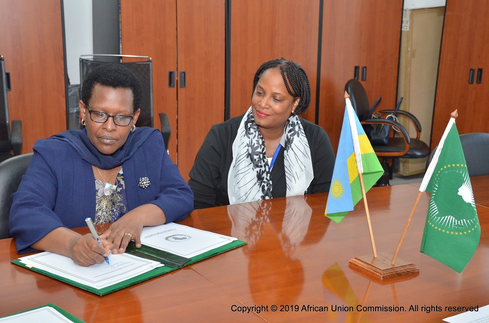 The Republic of Rwanda Signs the Treaty for the Establishment of the African Medicine Agency (AMA)
