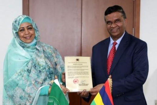 The Republic of Mauritius deposits the instrument of ratification of the African Medicines Agency (AMA)