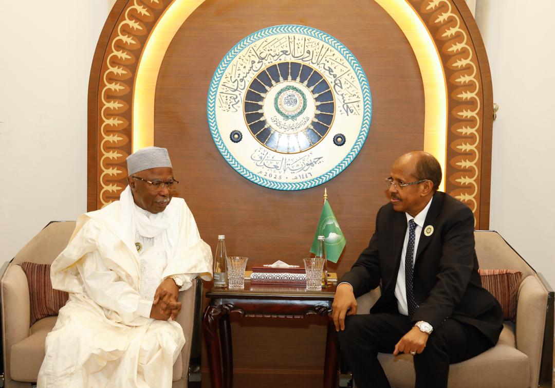 AUC Chairperson engaged in bilateral talks with H.E. Mr. Hissein Brahim Taha, Secretary General of the OIC