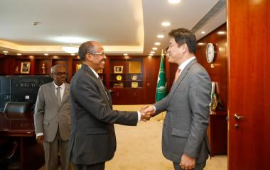The Permanent Representative of the Republic of Korea paid a courtesy call to the AUC Chairperson