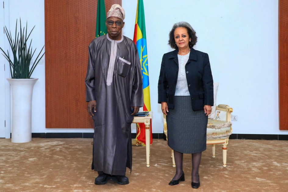 Meeting of the Head of the AU election observation mission, H.E. Chief Olusengu Obasanjo, with the President of Ethiopia, H.E. Sahle-Work Zewde. In attendance were the AU Commissioner for Political Affairs, Peace and Security and other members