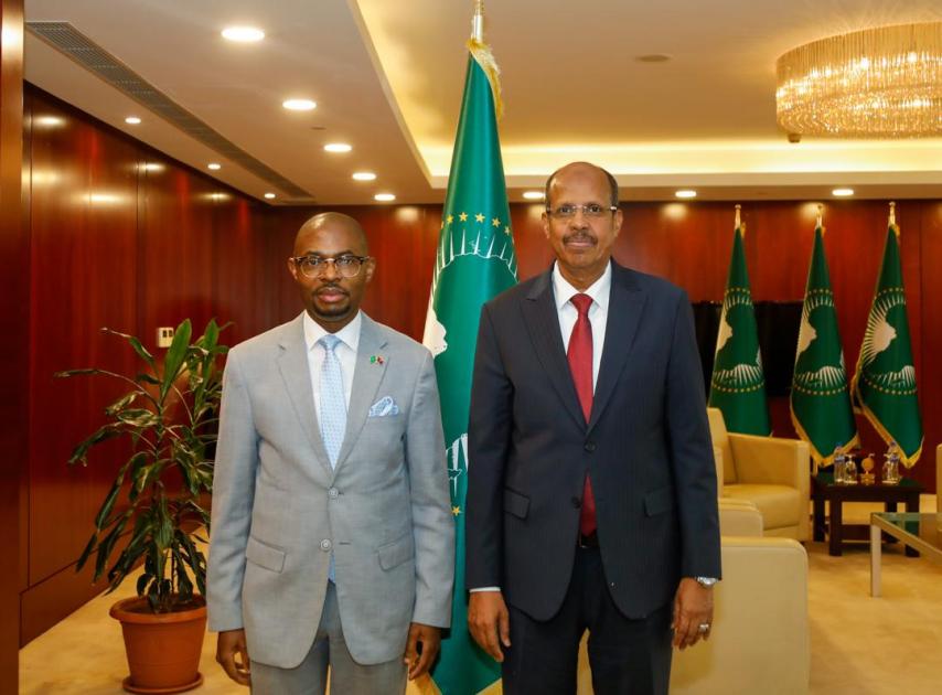 AUC Chairperson received the Ambassador of the Republic of Angola